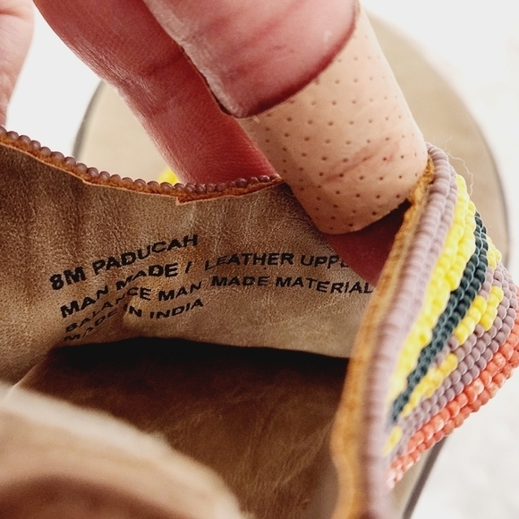 OTBT Paducah Beige Beaded Design Leather Zip Back Sandals Size 8M - Picture 9 of 9